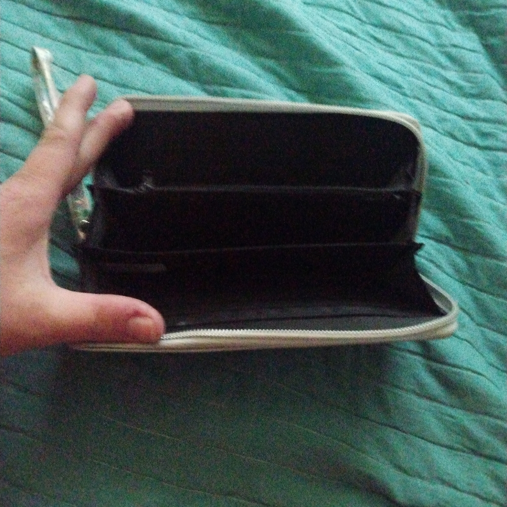 Wallet - Picture 3 of 3